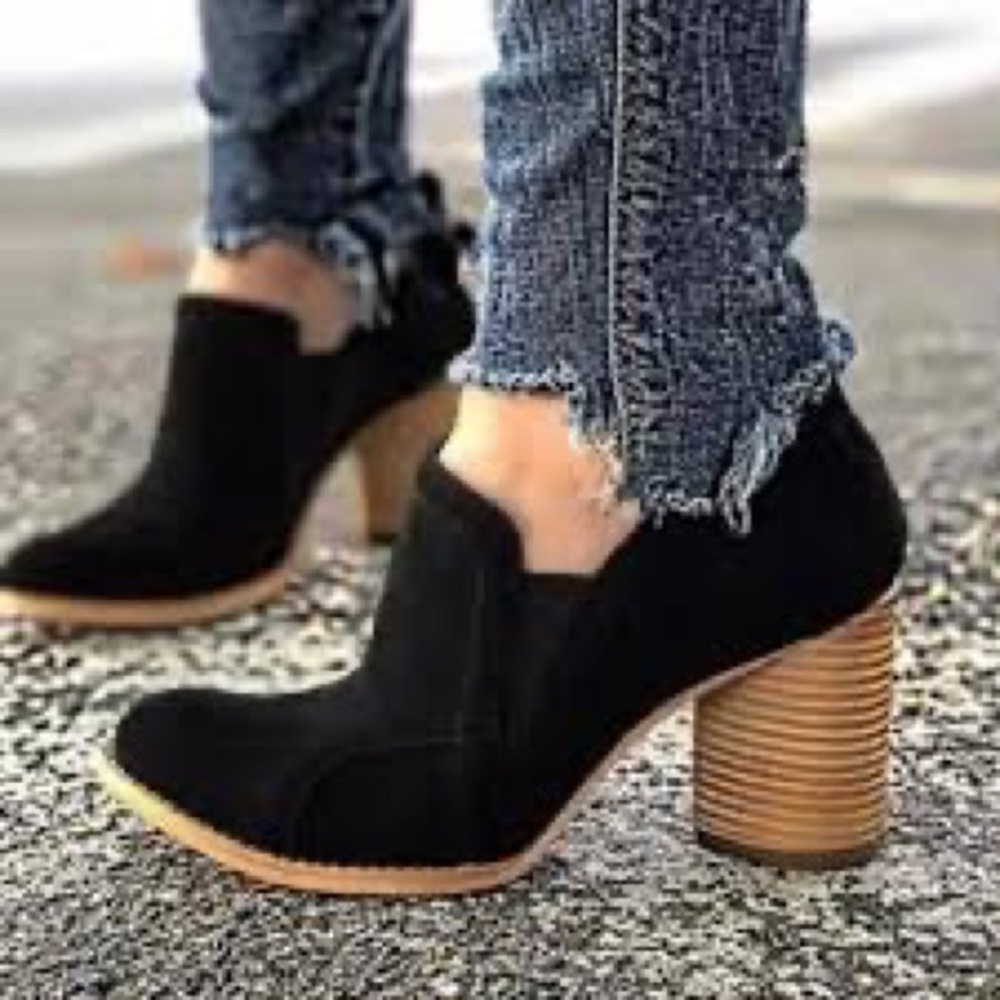 JOLI Jolimall Red Suede Ankle Boots Booties
